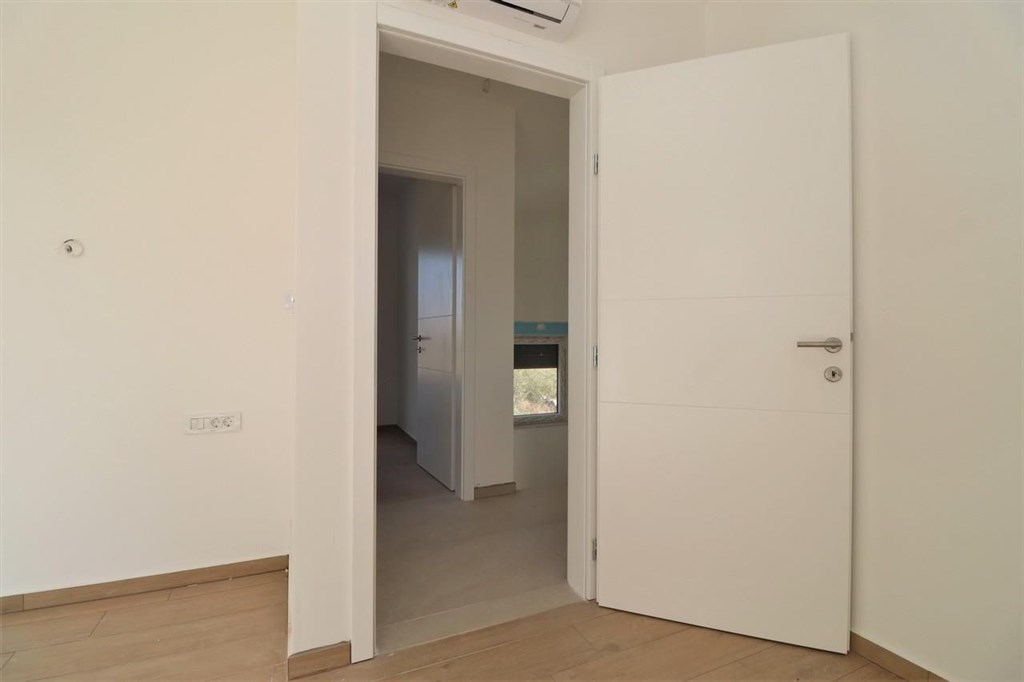 na-prodej-novy-dum-s-bazenem-bogdanovici-chorvatsko