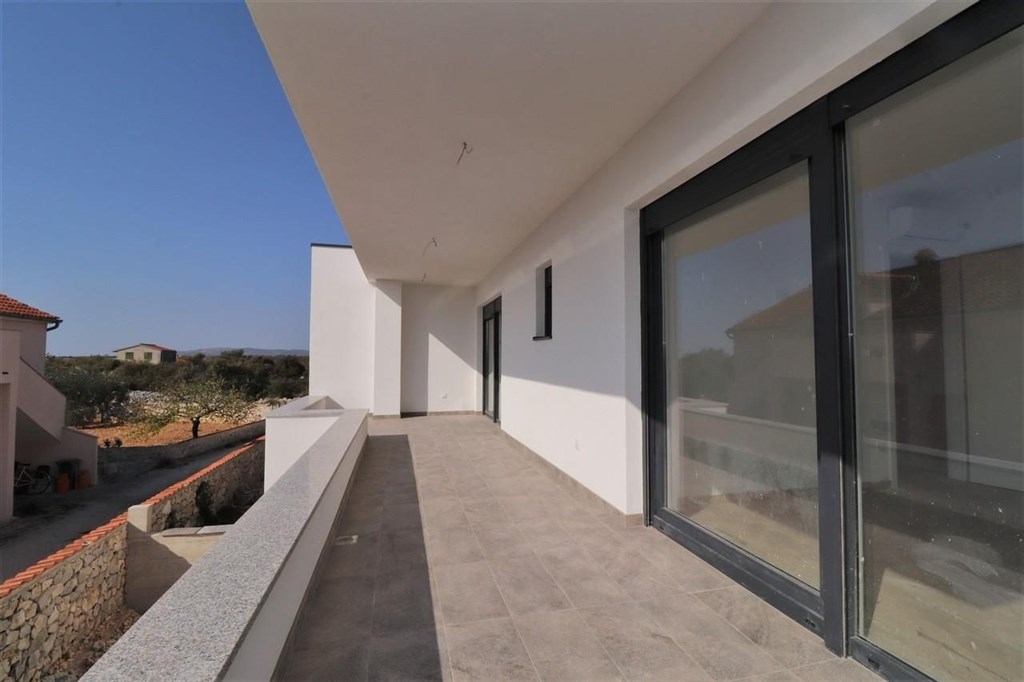 na-prodej-novy-dum-s-bazenem-bogdanovici-chorvatsko