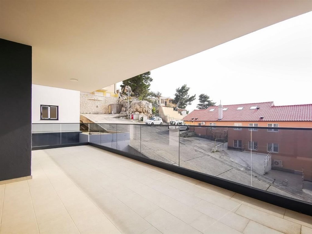 novy-apartman-v-blizkosti-more-baska-voda-chorvatsko