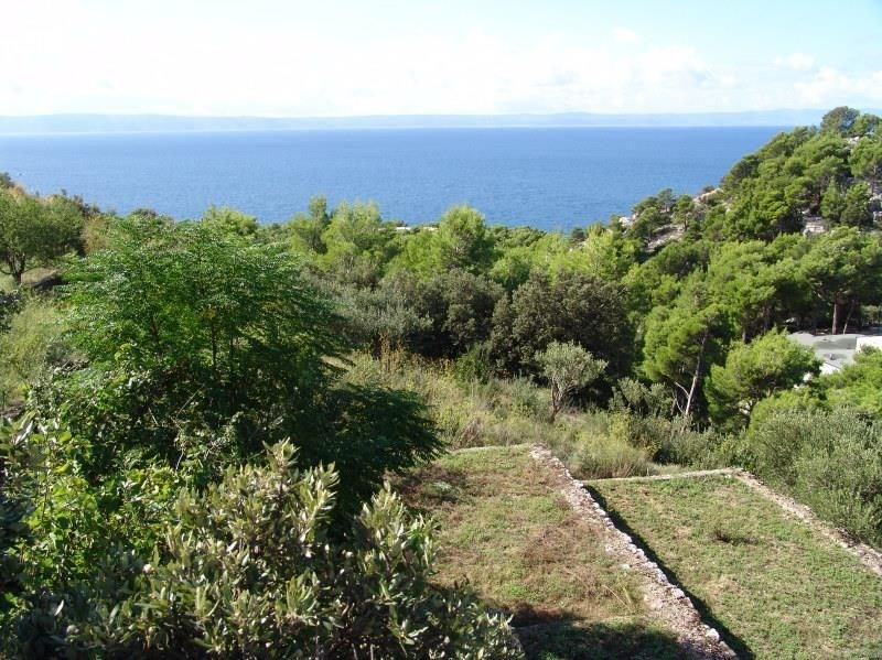 stavebni-pozemek-s-vyhledem-na-more-oblast-makarska-chorvatsko