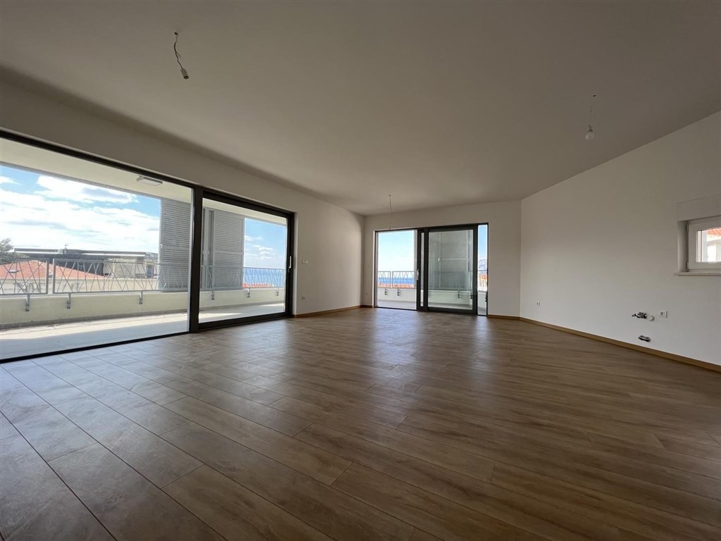 nove-atraktivni-apartmany-pobliz-more-baska-voda-chorvatsko