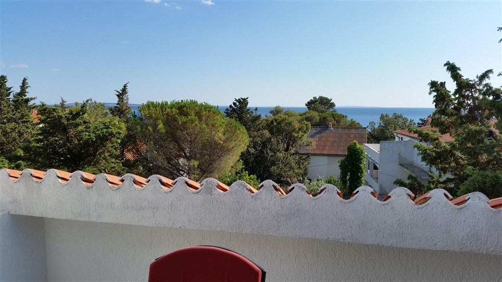 apartmanovy-dum-jen-100-m-od-more-pag-chorvatsko