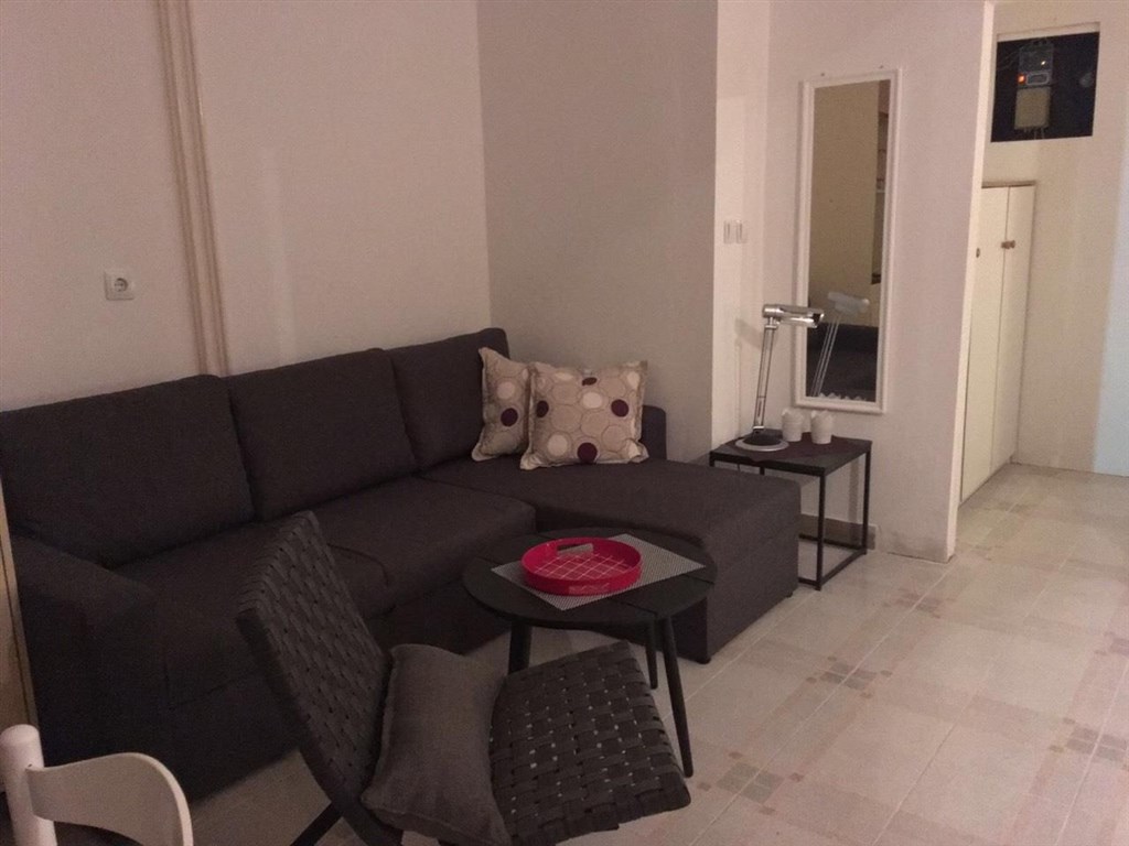 apartmanovy-dum-jen-100-m-od-more-pag-chorvatsko