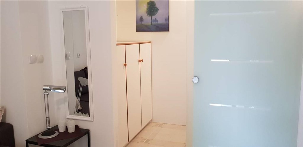apartmanovy-dum-jen-100-m-od-more-pag-chorvatsko