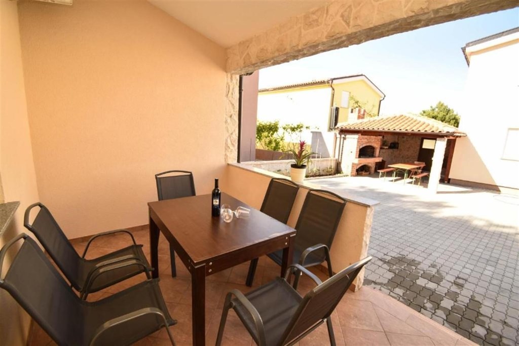 apartmanovy-komplex-v-blizkosti-more-vir-chorvatsko