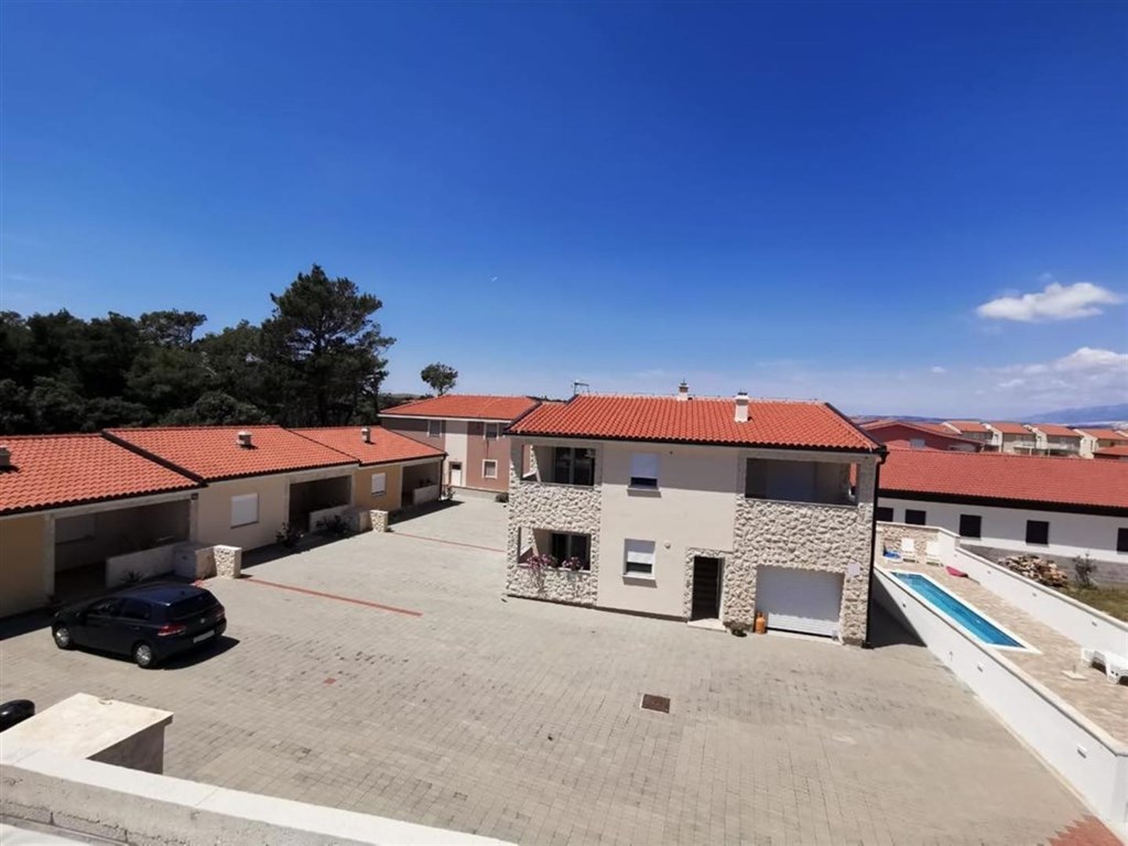 apartmanovy-komplex-v-blizkosti-more-vir-chorvatsko