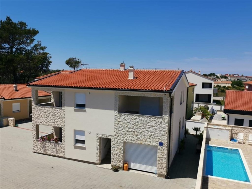 apartmanovy-komplex-v-blizkosti-more-vir-chorvatsko