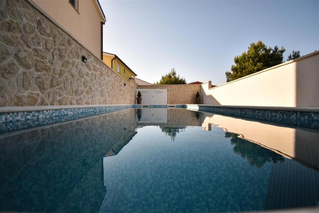 apartmanovy-komplex-v-blizkosti-more-vir-chorvatsko