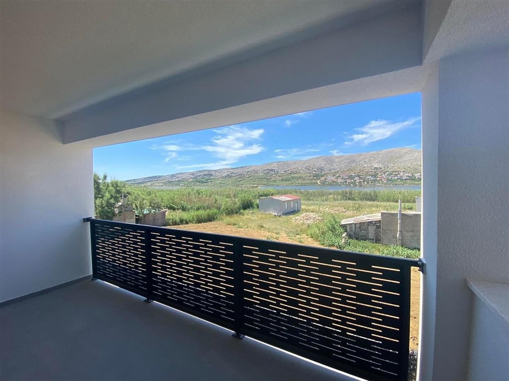 nove-apartmany-s-vyhledem-na-more-pag-chorvatsko