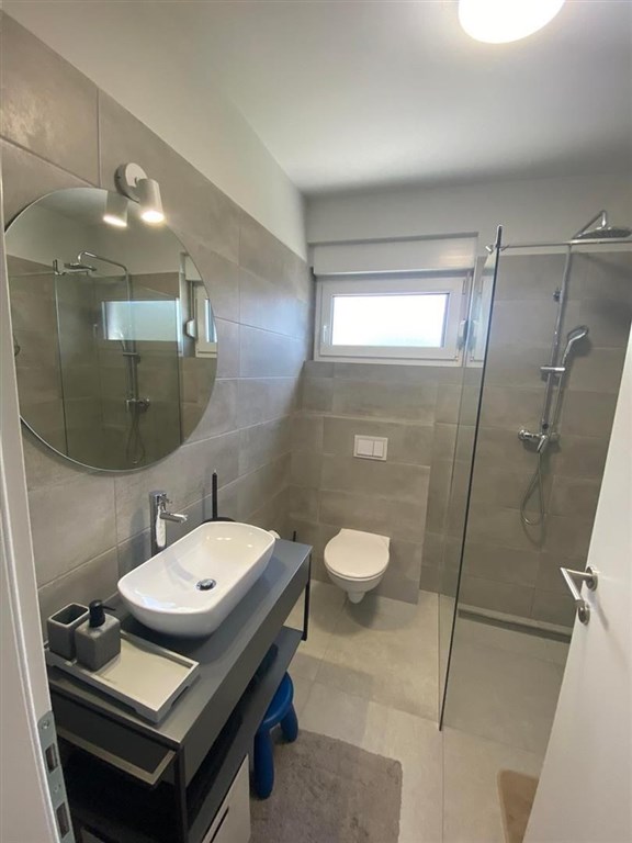 nove-apartmany-s-vyhledem-na-more-pag-chorvatsko