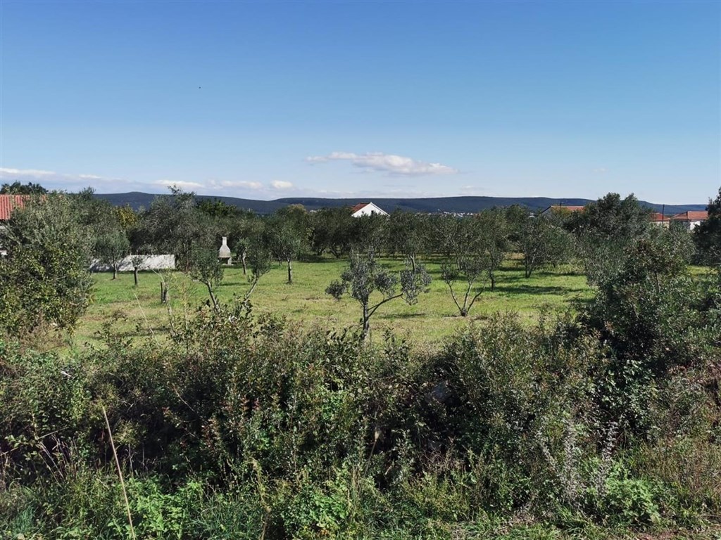 na-prodej-stavebni-pozemek-pobliz-more-pasman-chorvatsko