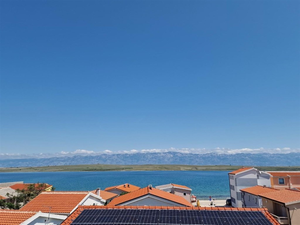 na-prodej-apartmanovy-dum-jen-70-m-od-more-vir-chorvatsko