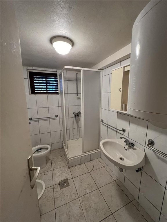 na-prodej-dum-v-klidne-oblasti-v-1-rade-od-more-brgulje-chorvatsko