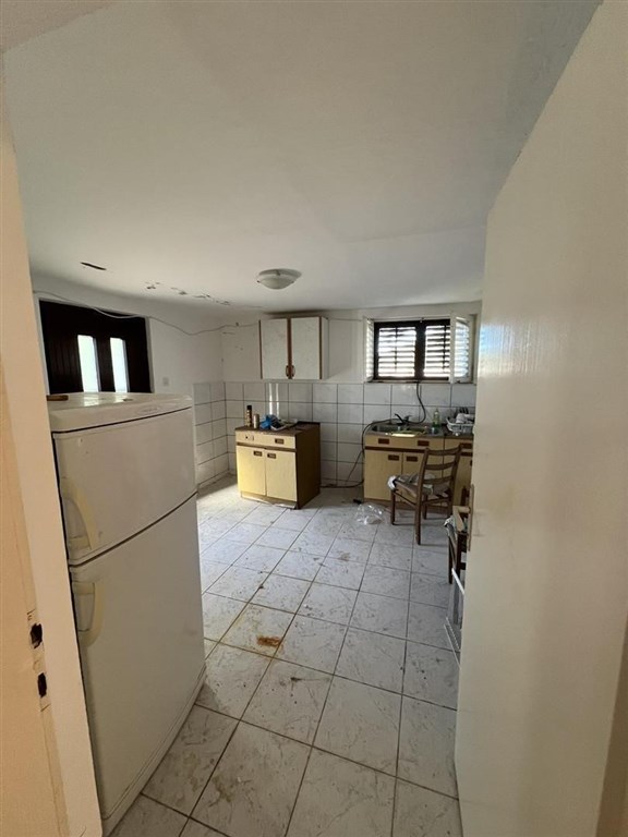 na-prodej-dum-v-klidne-oblasti-v-1-rade-od-more-brgulje-chorvatsko