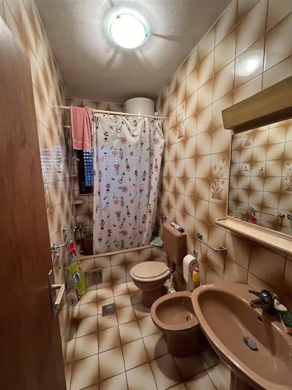 na-prodej-dum-v-klidne-oblasti-v-1-rade-od-more-brgulje-chorvatsko