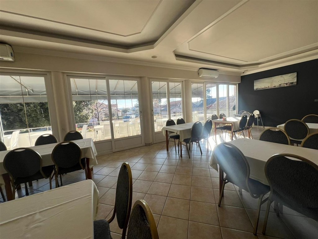 na-prodej-zrekonstruovany-dum-s-restauraci-nin-chorvatsko