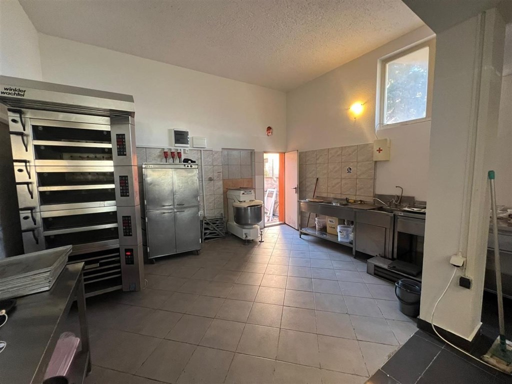 na-prodej-zrekonstruovany-dum-s-restauraci-nin-chorvatsko