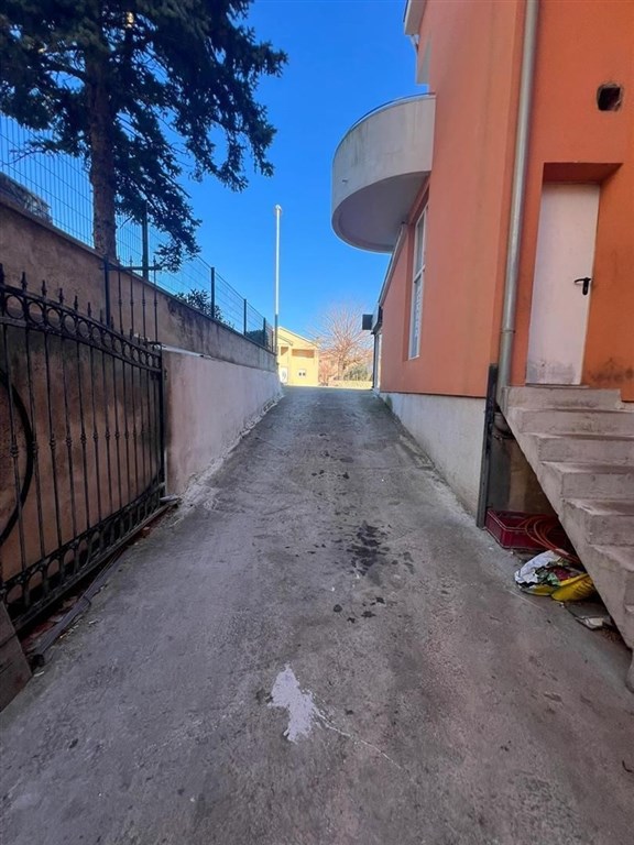 na-prodej-zrekonstruovany-dum-s-restauraci-nin-chorvatsko