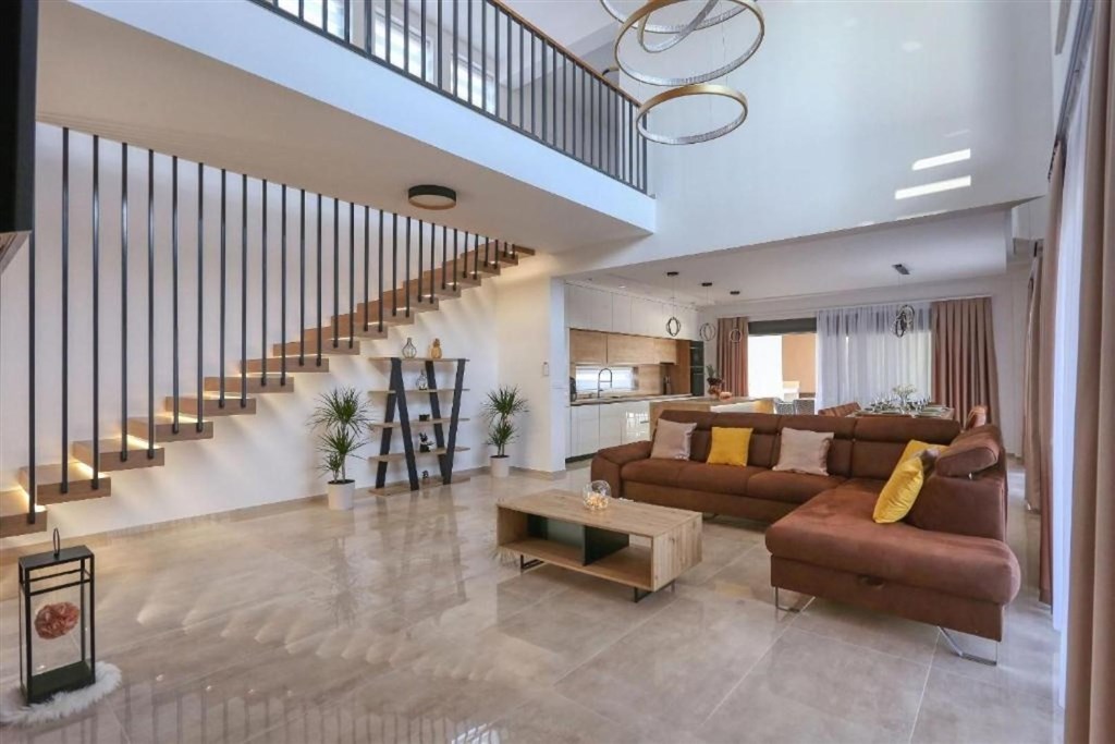 na-prodej-krasna-moderni-vila-s-bazenem-nin-chorvatsko