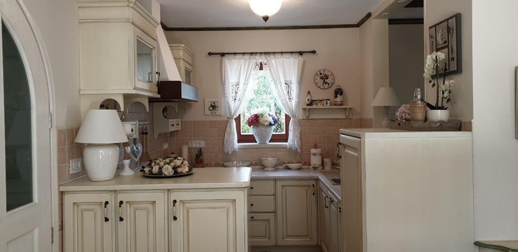 na-prodej-rodinna-vila-s-bazenem-pobliz-more-novalja-chorvatsko