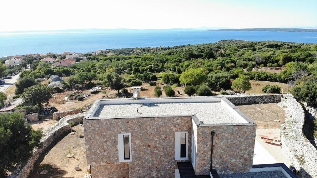 na-prodej-moderni-vila-s-bazenem-v-klidne-oblasti-pag-chorvatsko