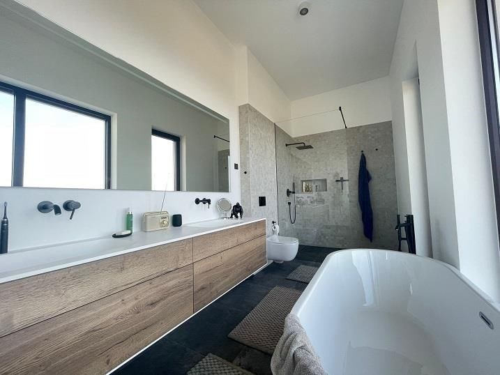 na-prodej-moderni-vila-s-bazenem-v-klidne-oblasti-pag-chorvatsko