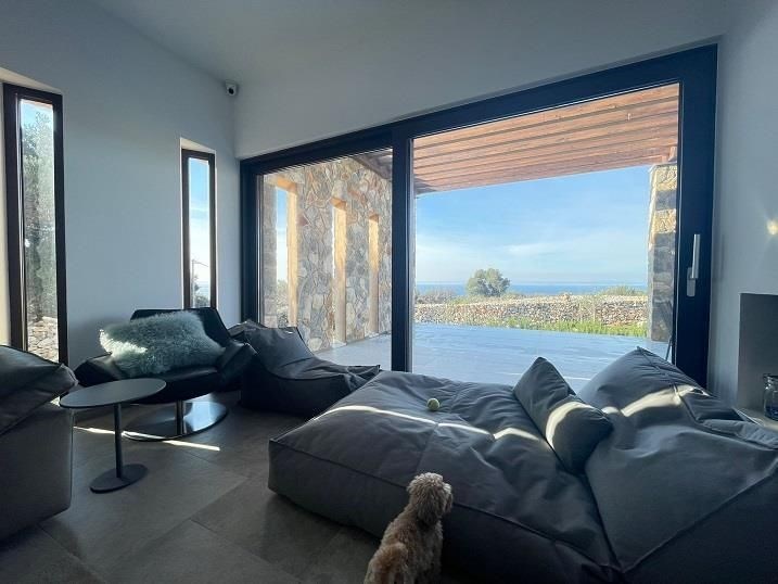 na-prodej-moderni-vila-s-bazenem-v-klidne-oblasti-pag-chorvatsko