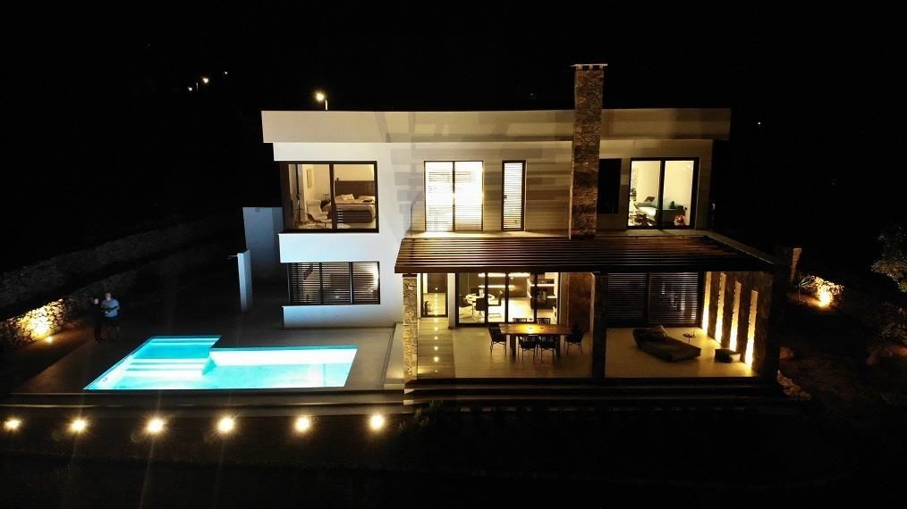 na-prodej-moderni-vila-s-bazenem-v-klidne-oblasti-pag-chorvatsko