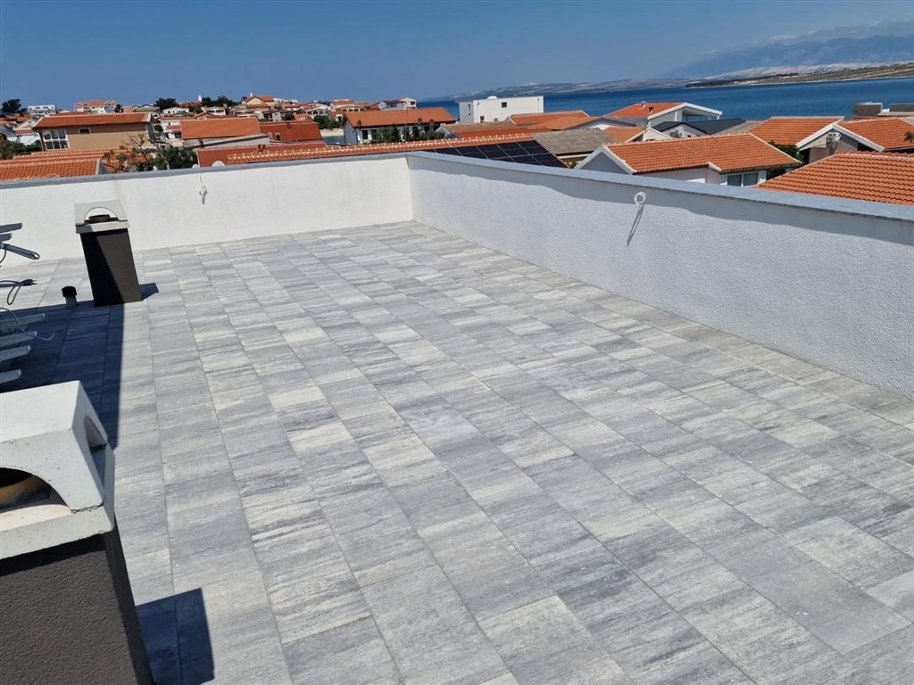 na-prodej-apartmanovy-dum-jen-70-m-od-more-vir-chorvatsko