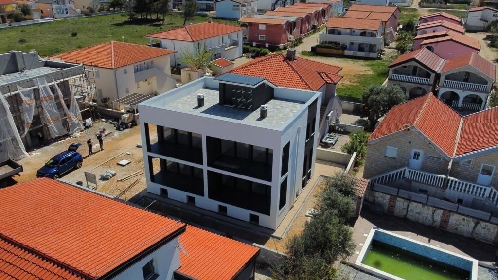 na-prodej-apartmanovy-dum-jen-70-m-od-more-vir-chorvatsko