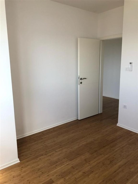 na-prodej-luxusni-apartman-v-1-rade-od-more-povljana-chorvatsko