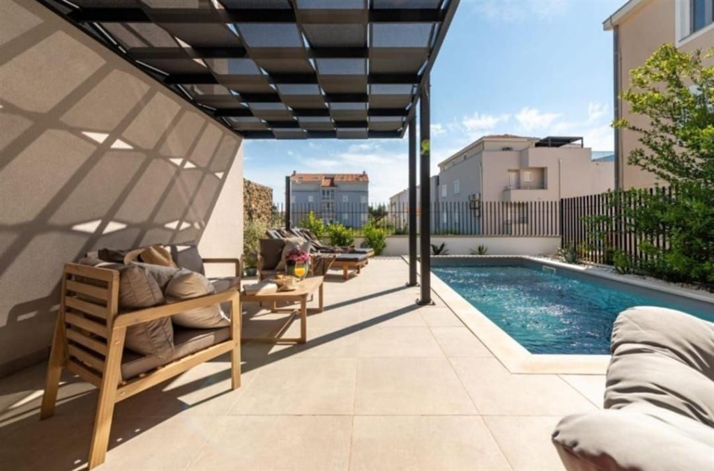 na-prodej-novy-dvoupodlazni-apartman-blizko-more-privlaka-chorvatsko