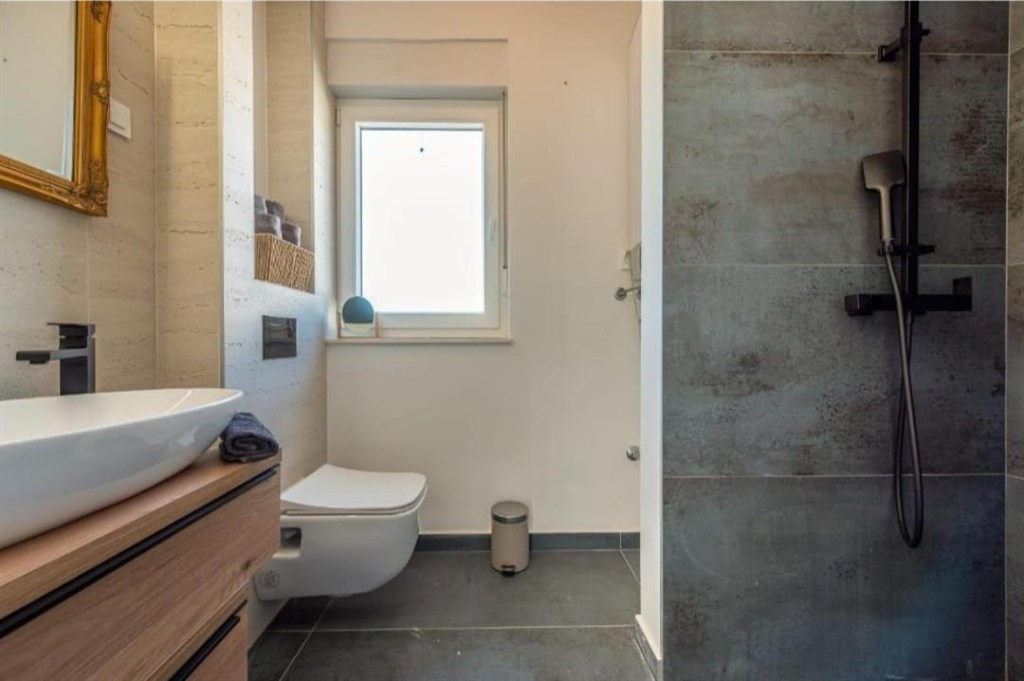 na-prodej-novy-dvoupodlazni-apartman-blizko-more-privlaka-chorvatsko