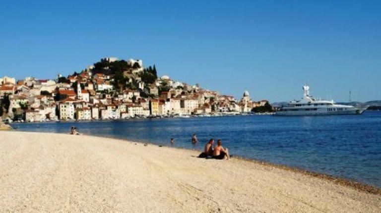 puvodni-kamenny-dum-na-atraktivnim-miste-sibenik-chorvatsko