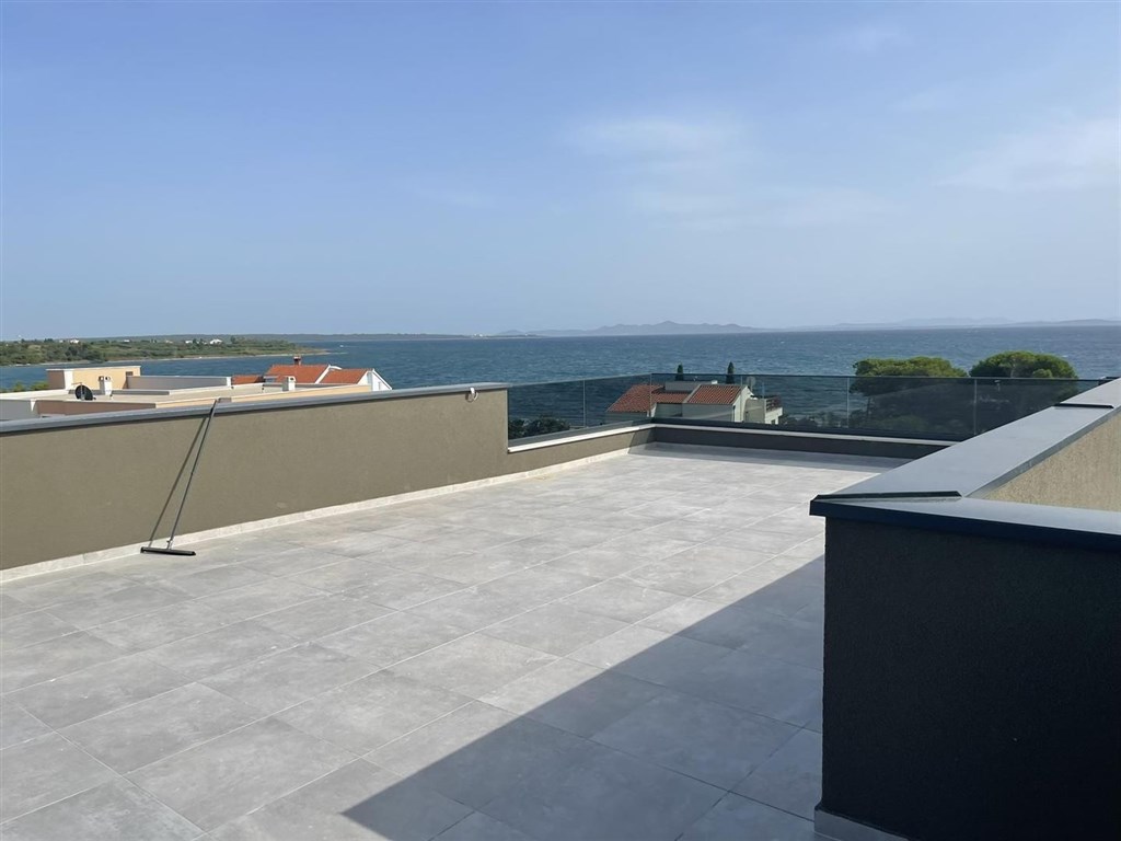 na-prodej-luxusni-apartman-jen-70-m-od-more-privlaka-chorvatsko