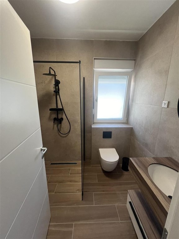 na-prodej-luxusni-apartman-jen-70-m-od-more-privlaka-chorvatsko