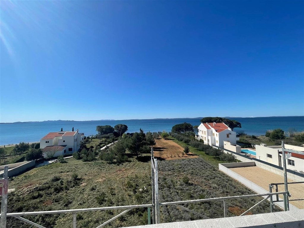na-prodej-luxusni-apartman-jen-70-m-od-more-privlaka-chorvatsko