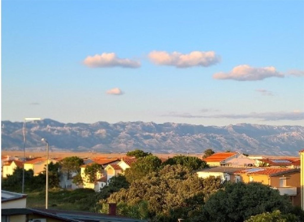 na-prodej-dva-apartmany-v-1-rade-od-more-vir-chorvatsko