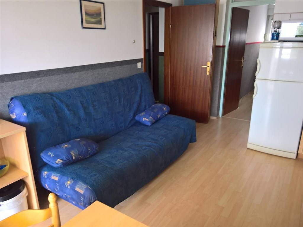 na-prodej-dva-apartmany-v-1-rade-od-more-vir-chorvatsko
