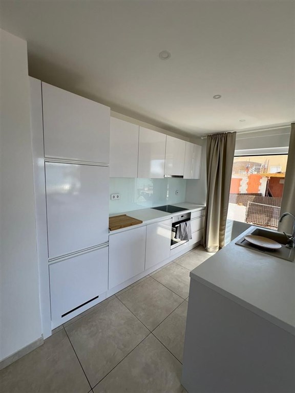 na-prodej-zarizeny-apartman-v-1-rade-od-more-bibinje-chorvatsko