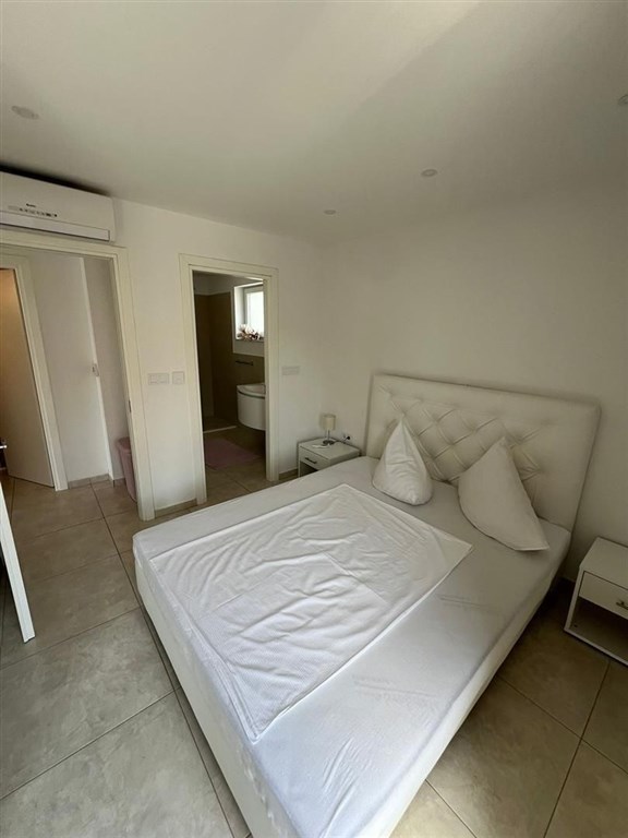 na-prodej-zarizeny-apartman-v-1-rade-od-more-bibinje-chorvatsko