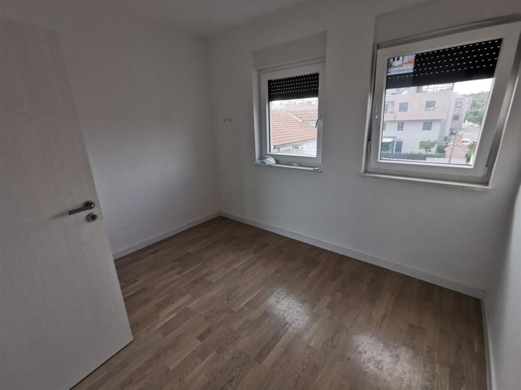 na-prodej-apartman-se-stresni-terasou-a-bazenem-zadar-chorvatsko