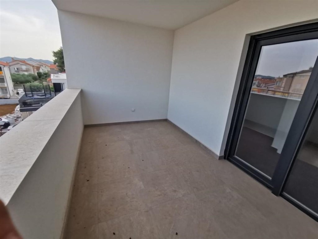 na-prodej-apartman-se-stresni-terasou-a-bazenem-zadar-chorvatsko