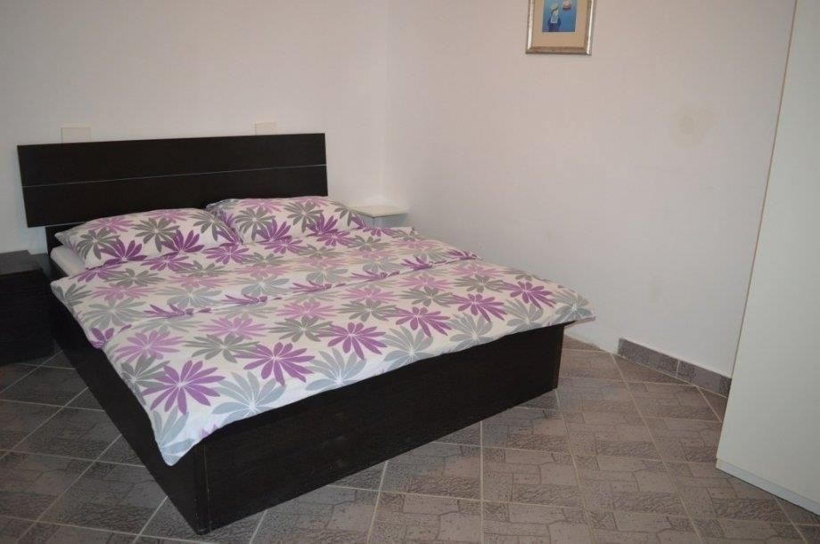 na-prodej-dum-se-4-apartmany-v-1-rade-od-more-maslenica-chorvatsko
