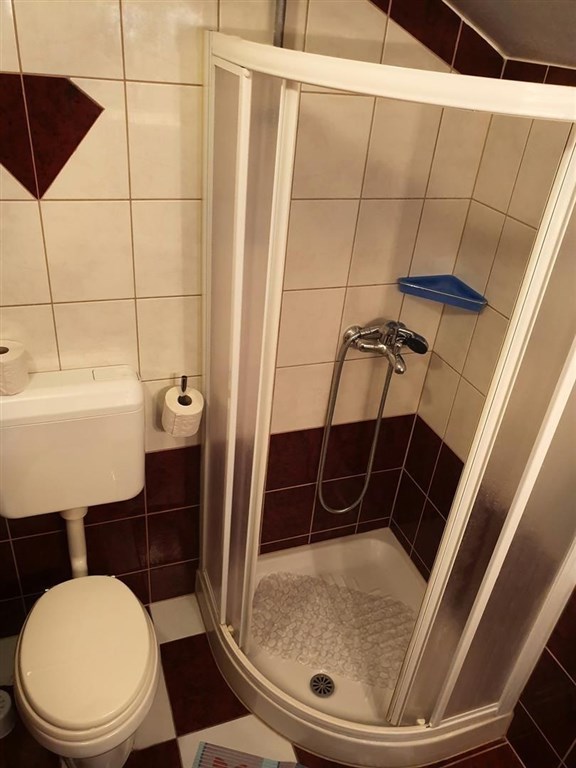 na-prodej-vila-se-7-apartmany-blizko-more-zadar-chorvatsko