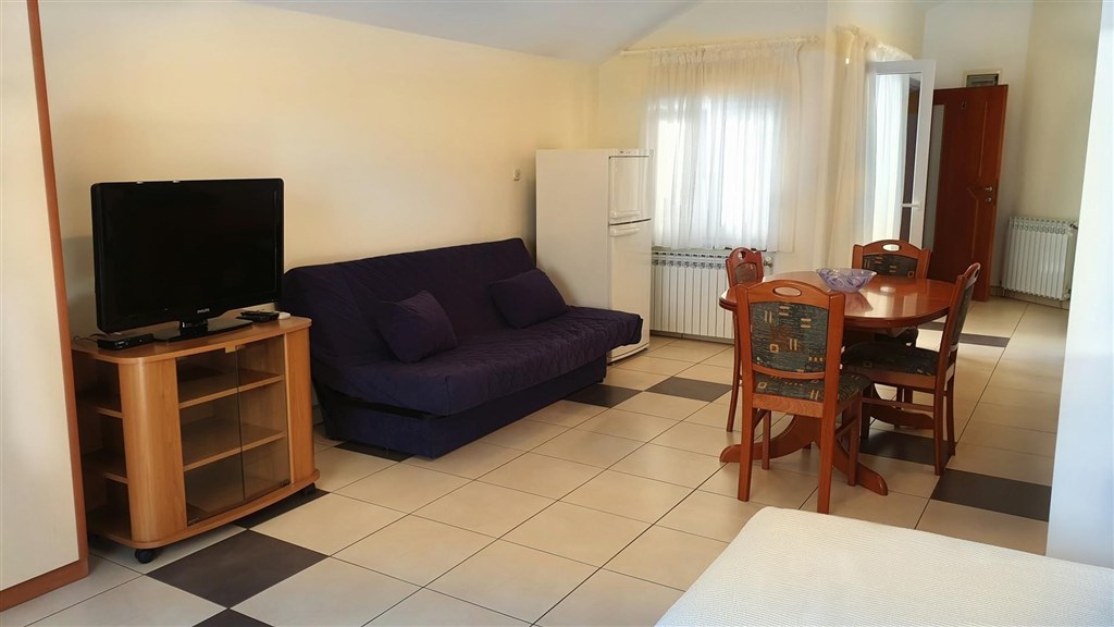 na-prodej-vila-se-7-apartmany-blizko-more-zadar-chorvatsko