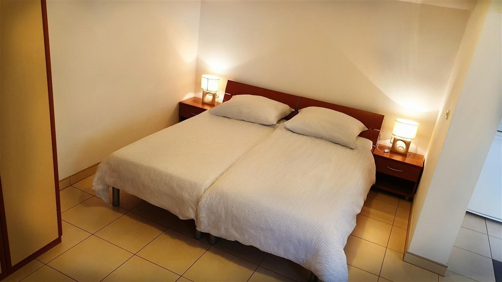na-prodej-vila-se-7-apartmany-blizko-more-zadar-chorvatsko