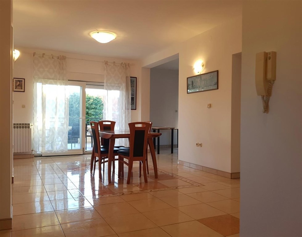 na-prodej-vila-se-7-apartmany-blizko-more-zadar-chorvatsko