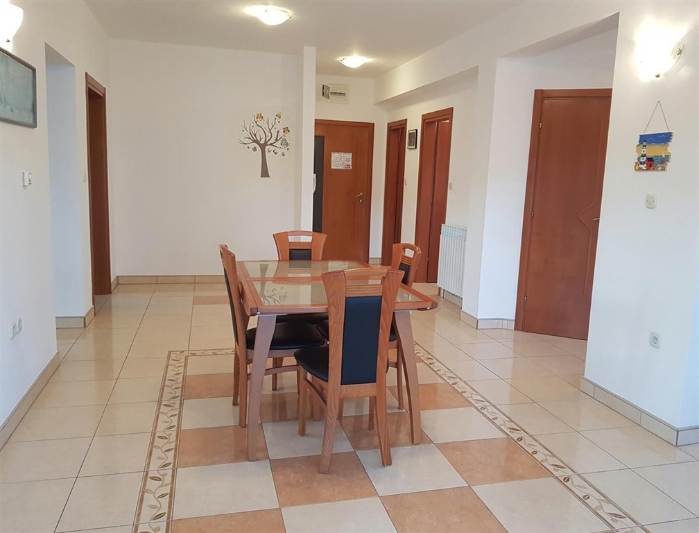 na-prodej-vila-se-7-apartmany-blizko-more-zadar-chorvatsko