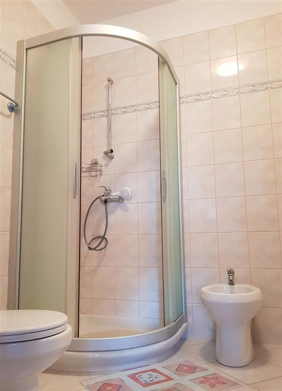 na-prodej-vila-se-7-apartmany-blizko-more-zadar-chorvatsko